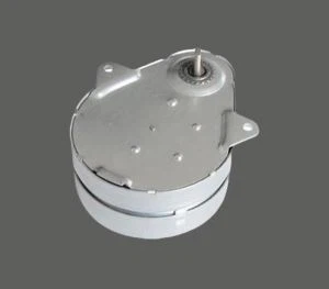 Sinhroni motor obrtnog momenta
